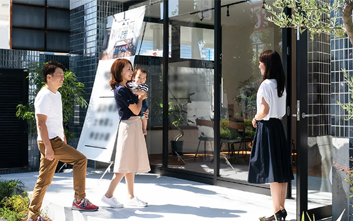 家は、ただ雨風をしのぐための箱ではありません。そこには、家族の時間が流れ、季節が訪れ、思い出が静かに積み重なっていきます。